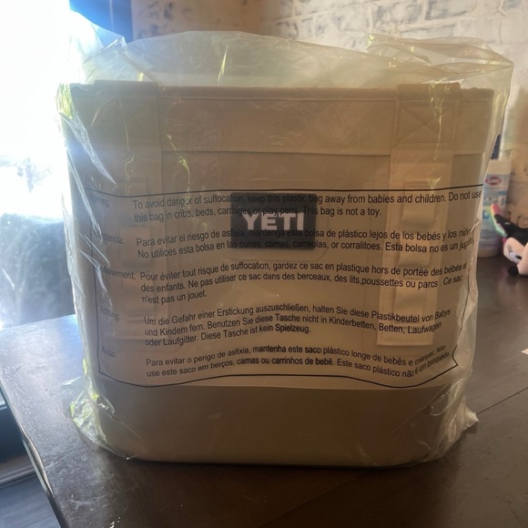YETI Camino 20 Cafe Taupe Cream Tote Bag